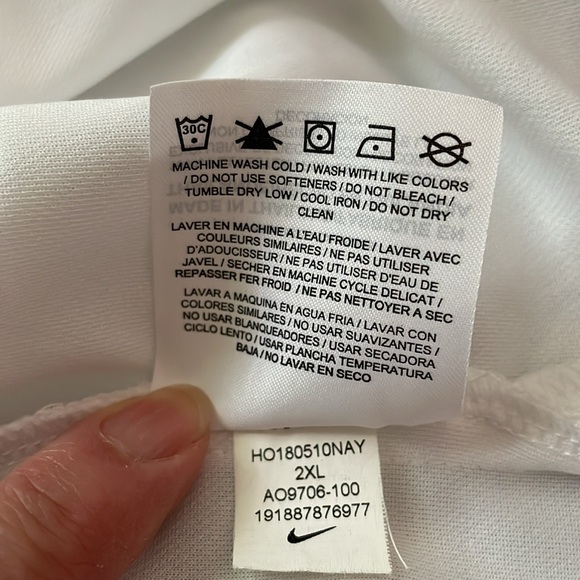 Nike dri-fit polo with stitched swoosh to front - Picture 7 of 7